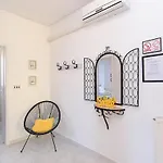 Apartment 1021