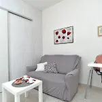 1021 Fazana