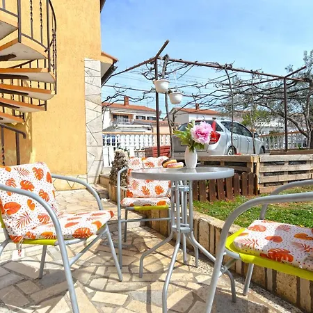 1021 Apartment *