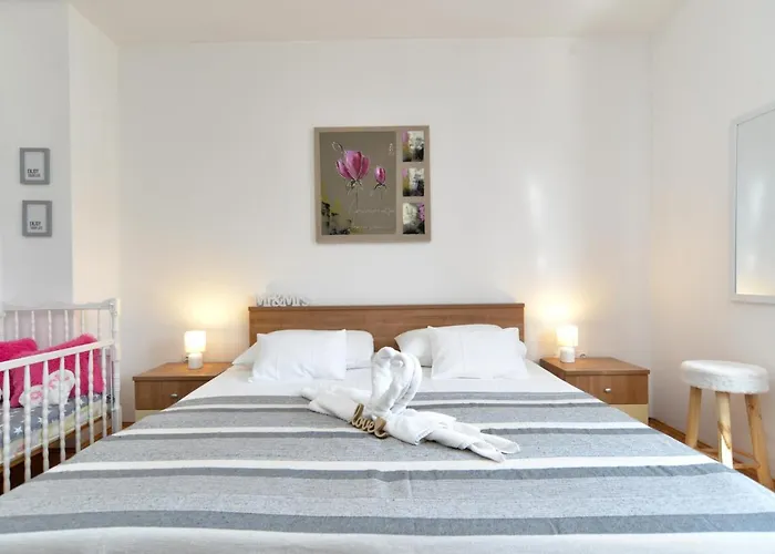 1021 Apartament
